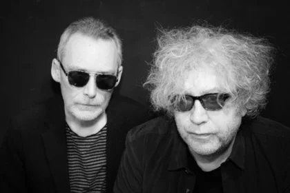 The Jesus Mary Chain lança novo single e divulga novo disco