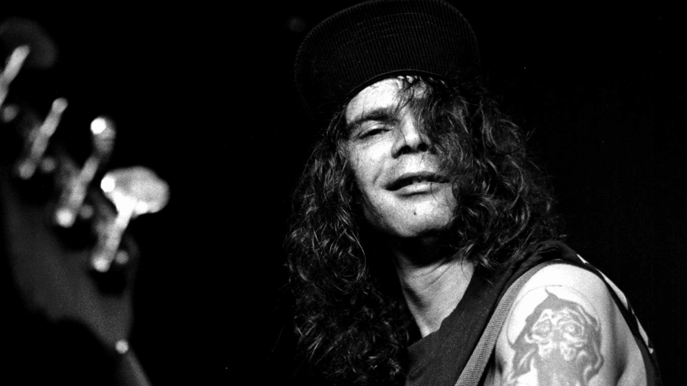 Nova série “Through Static And Shadows” une sobrenatural, heavy metal e horror