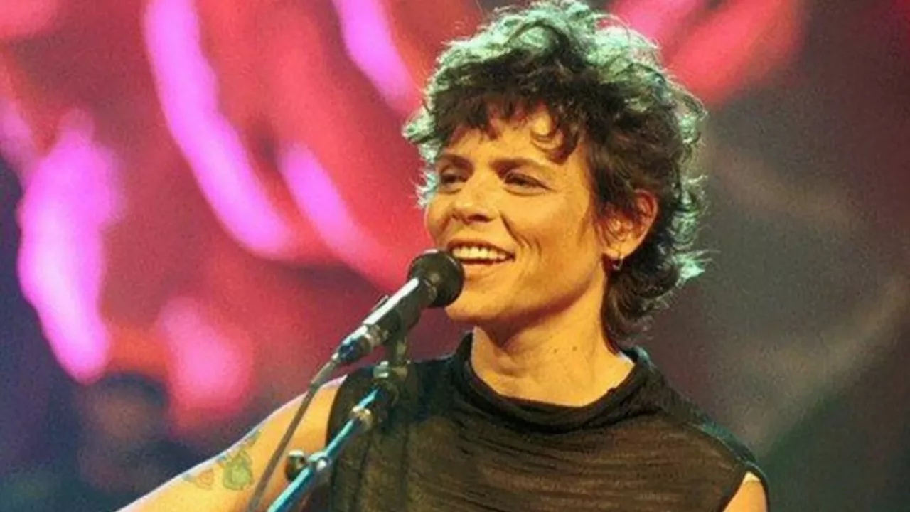 Cássia Eller, o aborrecimento que se transformou em seu primeiro álbum clássico
