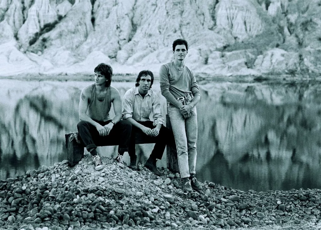 Fabio Golfetti (guitarra e voz), Angelo Pastorello (baixo) e Claudio Souza (bateria)