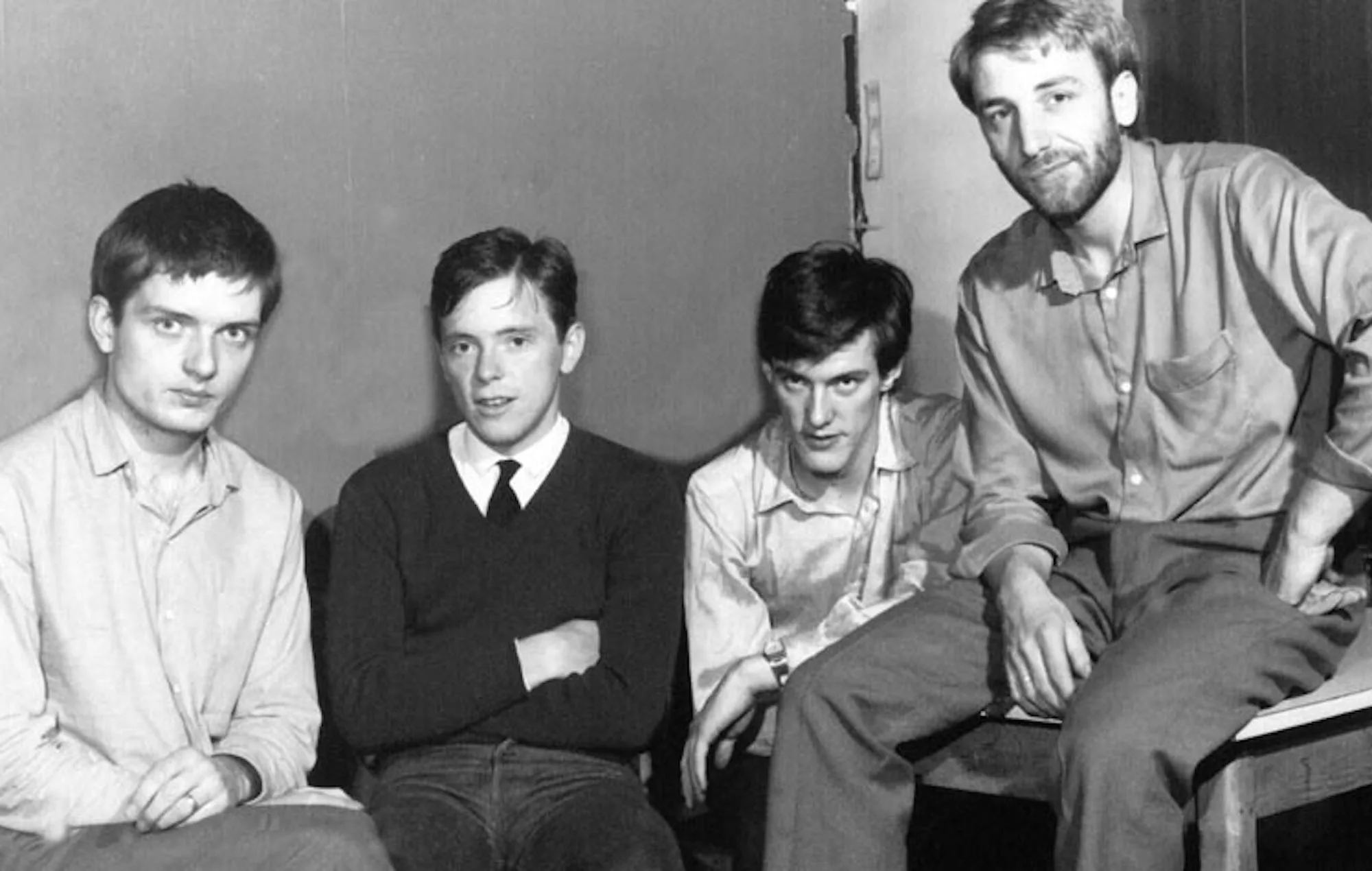 Foto by Harry Goodwin / Rex Features – Joy Division – Ian Curtis, Bernard Sumner, Stephen Morris e Peter Hook