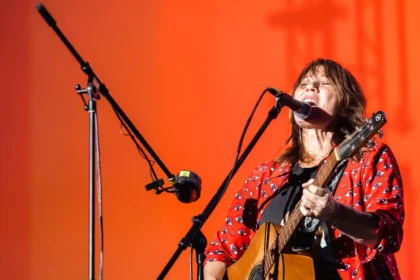The Breeders lança novo clipe de Shocker in Gloomtown