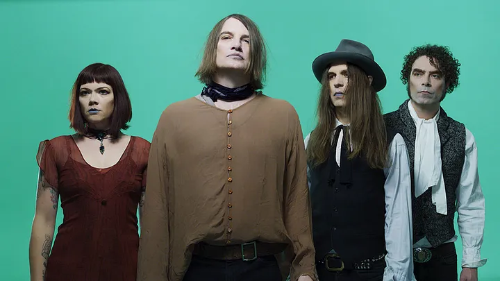 The Dandy Warhols lança single com Francis Black do Pixies