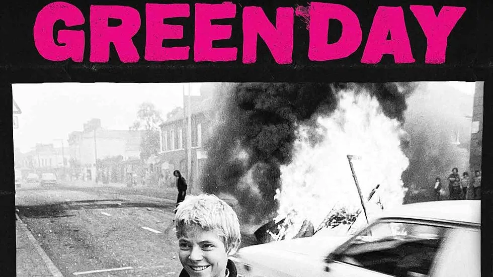 Green Day lança “Saviors”, seu 14º (e forte) álbum de estúdio