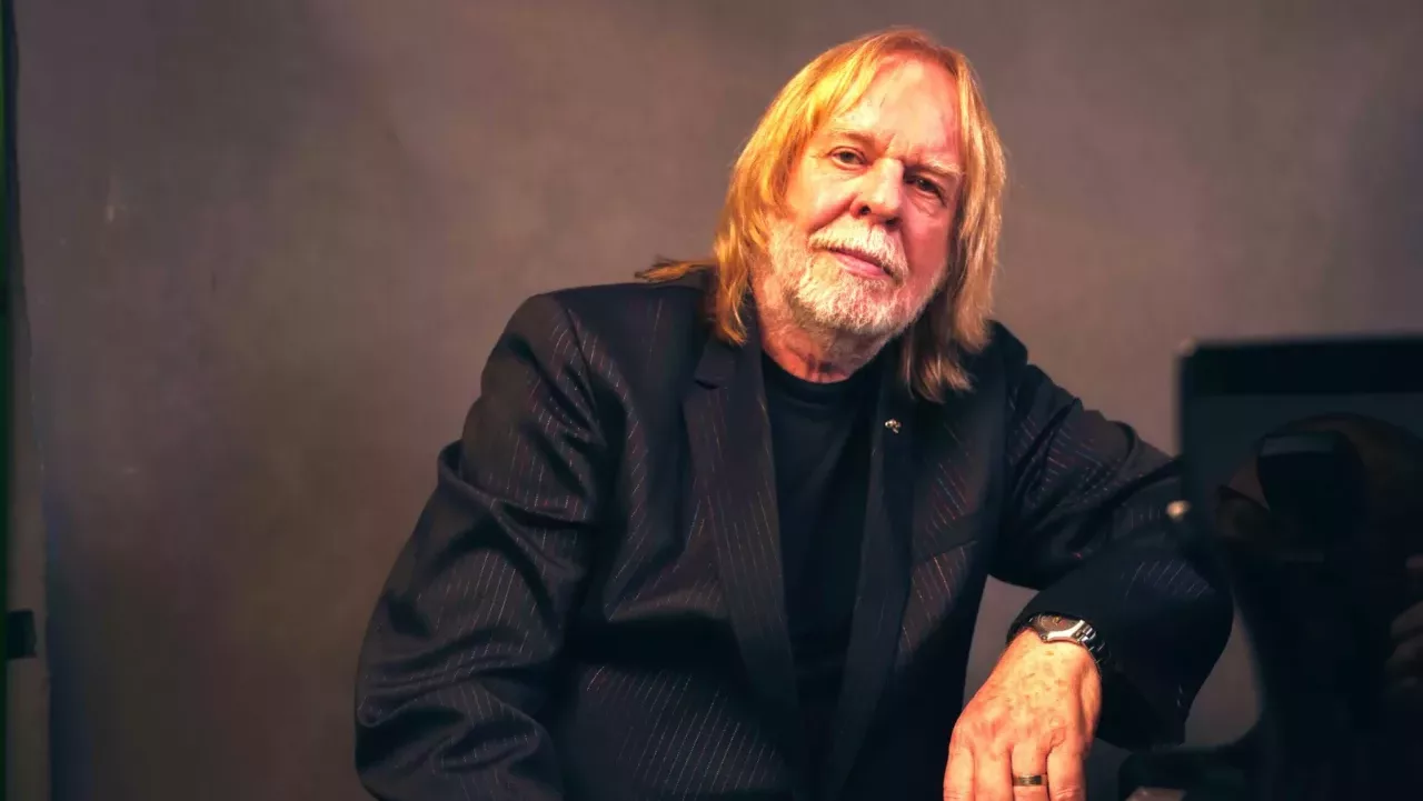Rick Wakeman anuncia turnê de despedida no Brasil