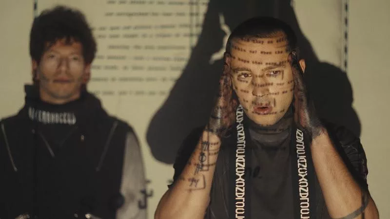 Twenty One Pilots lança “Overcompensate” e anuncia novo álbum