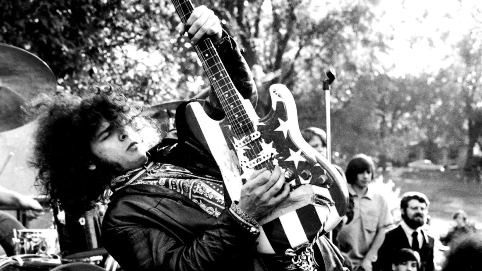 Wayne Kramer, lendário guitarrista do MC5, morre aos 75 anos