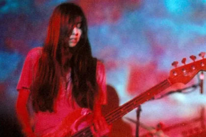 Pixies anuncia saída da baixista Paz Lenchantin e já tem substituta