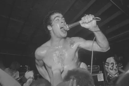 Henry Rollins critica U2 e questiona produção de Brian Eno