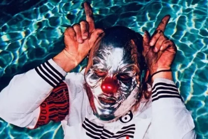 Clown, do Slipknot, revela nova máscara macabra