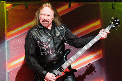 Ian Hill revela músicas do Judas Priest dos Anos 70 que gostaria de volta ao setlist