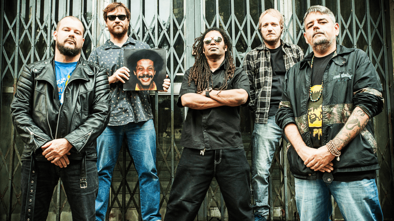 Rock na praça de Esteio com Ultramen e mais 7 bandas brasileiras e do Uruguai