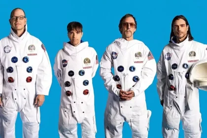Weezer confirma produção de filme durante show surpresa no Coachella