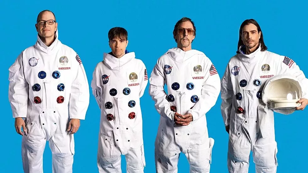 Weezer confirma produção de filme durante show surpresa no Coachella