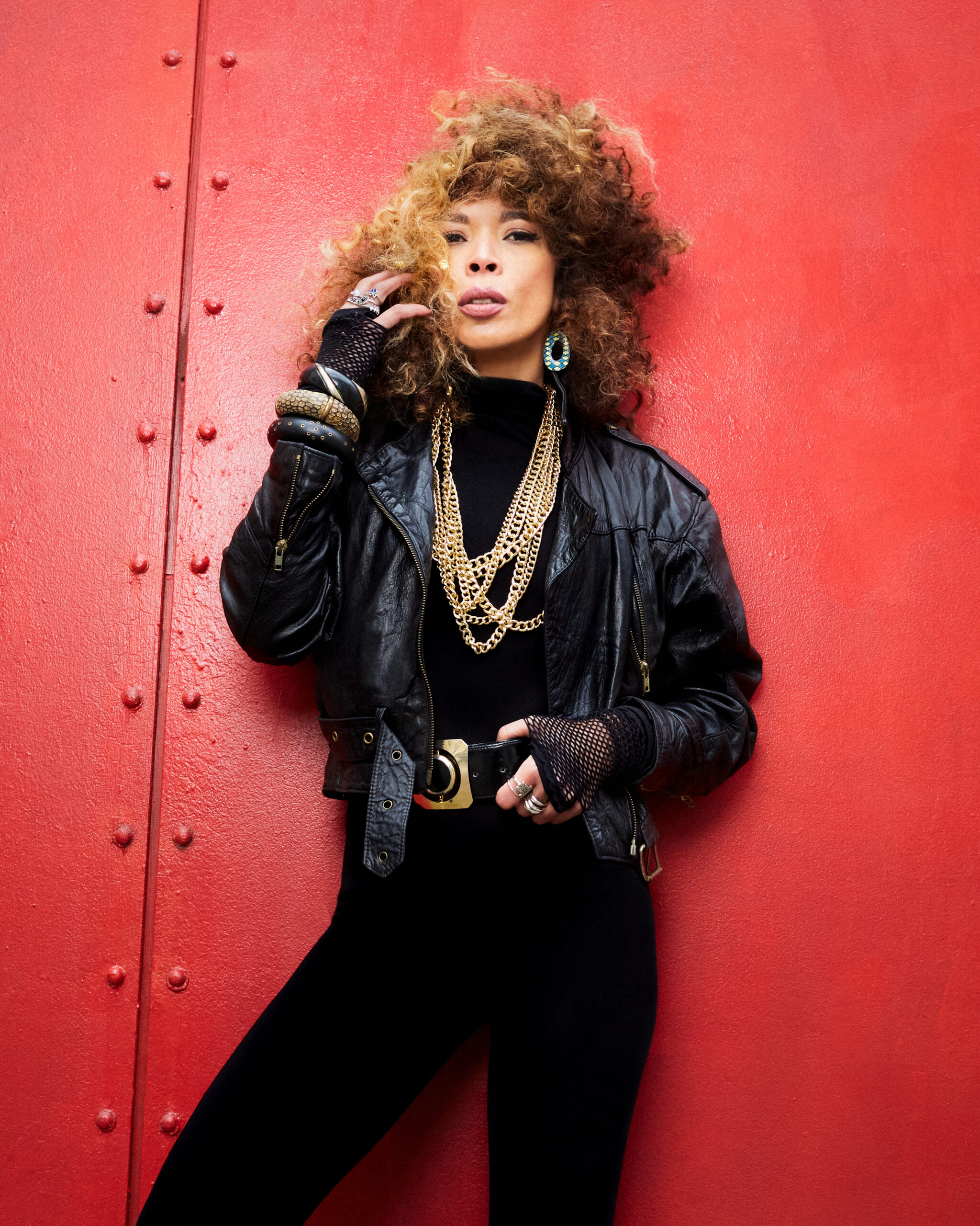 Flavia Coelho anuncia novo álbum “GINGA” e lança single “Mama Santa”