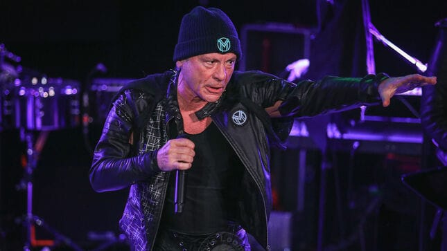 Bruce Dickinson faz show surpresa no Whisky a Go Go