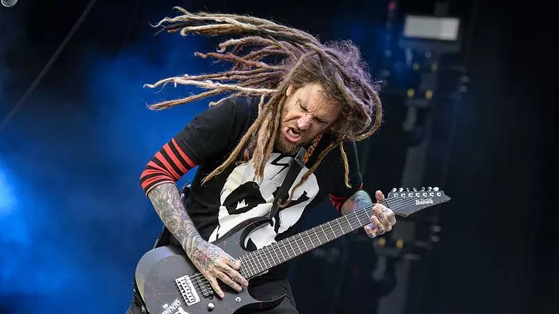 Essa foi a razão para o Korn ter iniciado com guitarras sete cordas