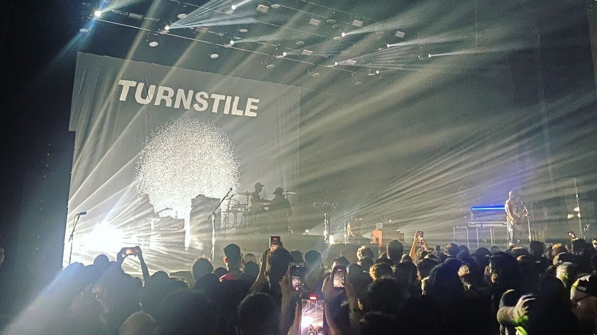 Com o público na mão, Turnstile ratifica a posição de novo grande nome do hardcore