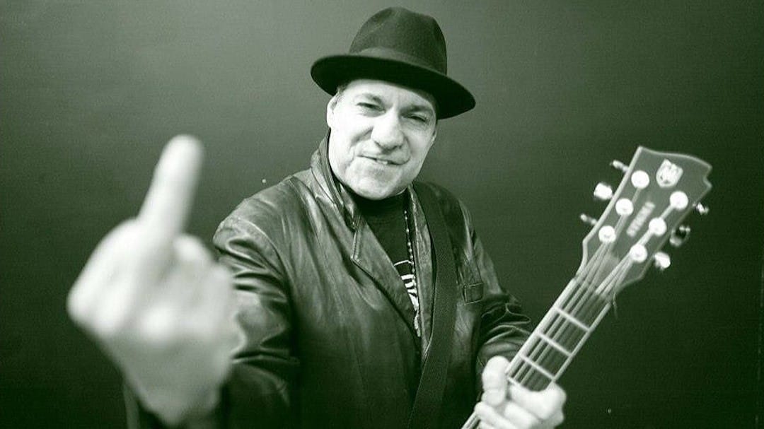 Vinnie Stigma do Agnostic Front anuncia lançamento de biografia
