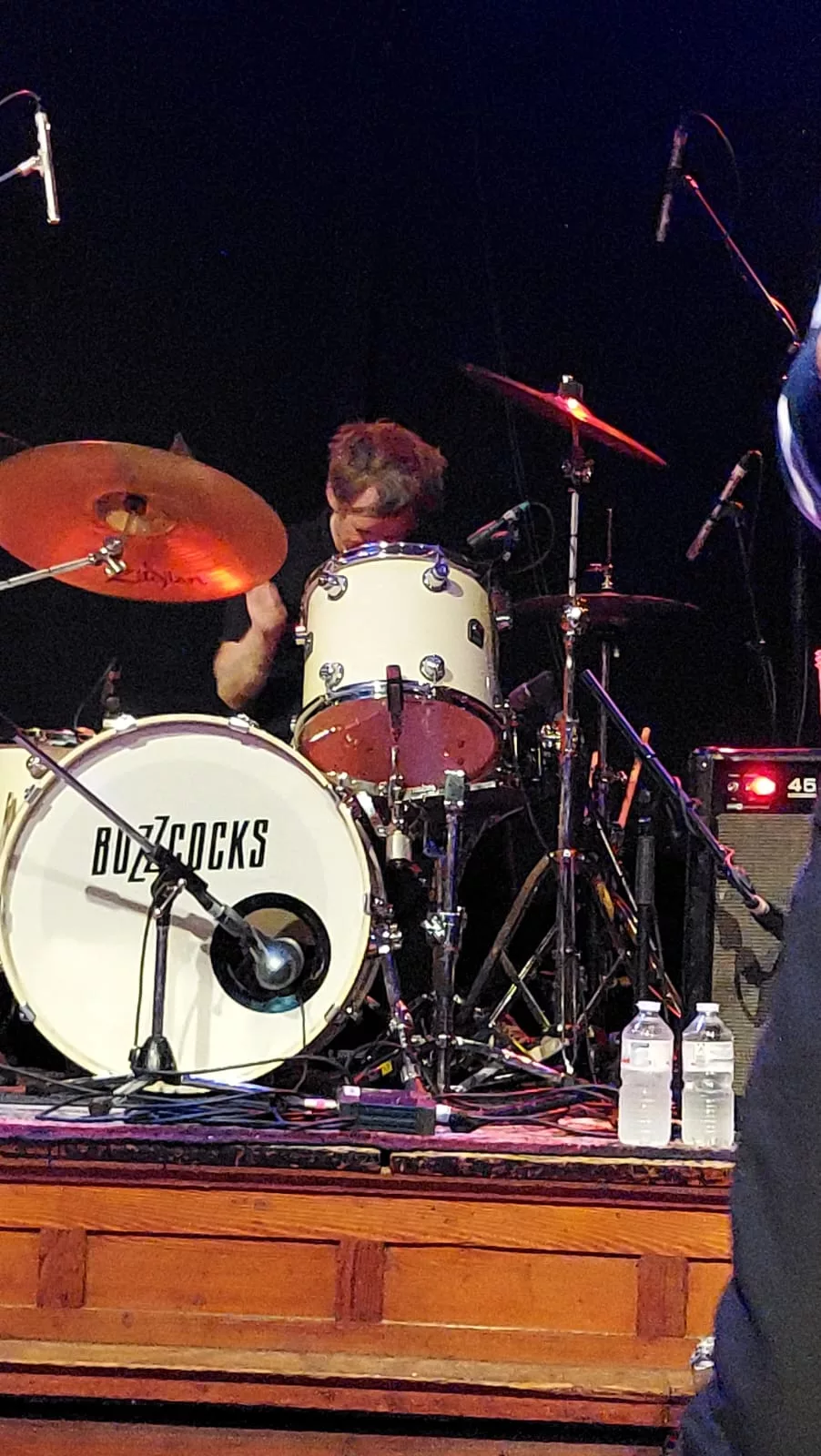 Resenha Show Buzzcocks – Musiktheater Piano, Dortmund – 12/04/2024