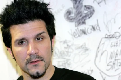 Porque Charlie Benante utiliza 4 bumbos nos shows do Pantera?