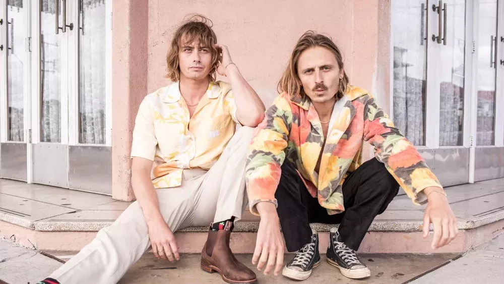 Lime Cordiale lança novo single e clipe, “The Big Reveal; Au l’hypocrite”