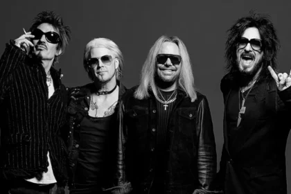 Mötley Crüe assina com a Big Machine Records antes do novo single “Dogs of War”