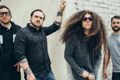 Coheed and Cambria lançam single surpresa com videoclipe repleto de ação