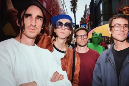 DIIV lança novo álbum, Frog In Boiling Water