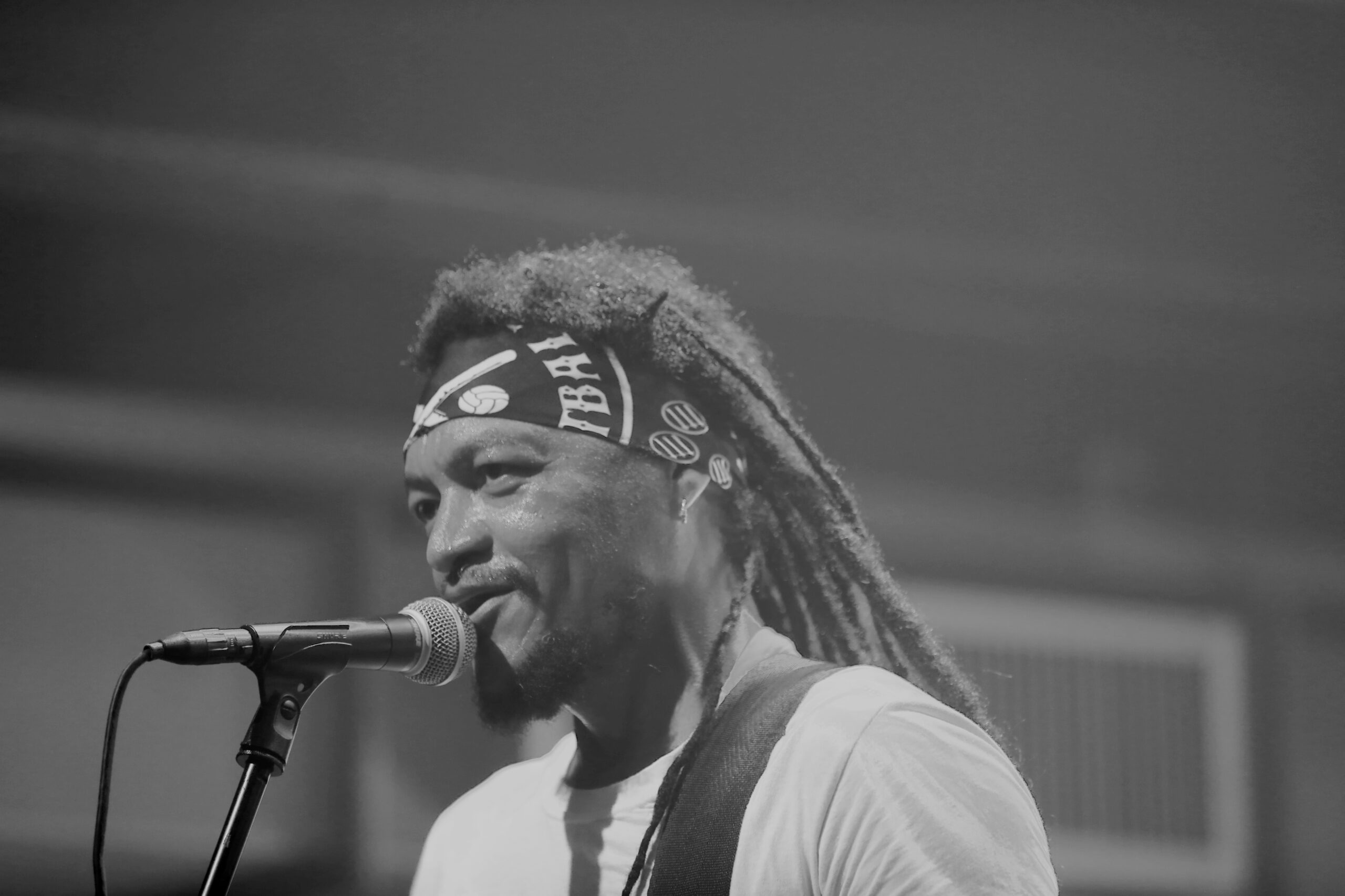 Devotos lança novo álbum ao vivo pelo Selo Sesc