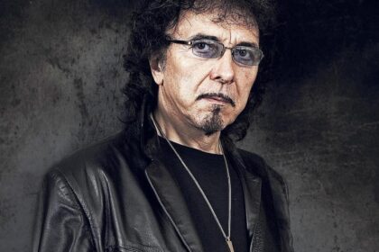 Tony Iommi lança single “World alone” e aula exclusiva no aplicativo Gibson