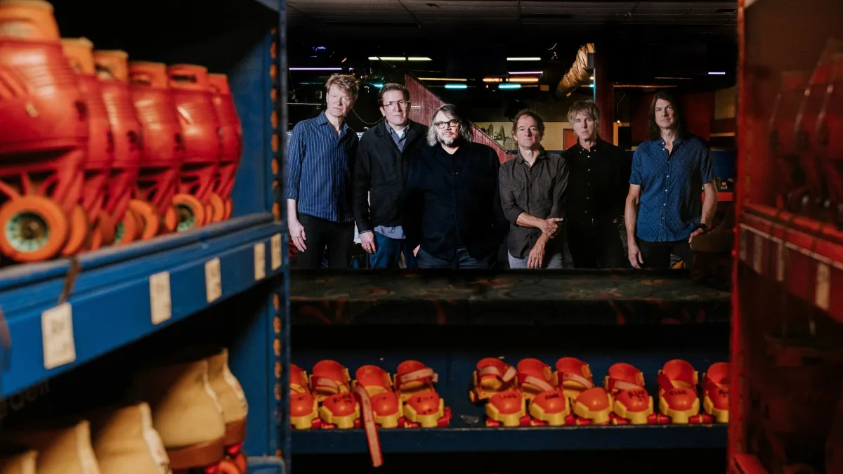 Wilco anuncia novo EP Hot Sun Cool Shroud