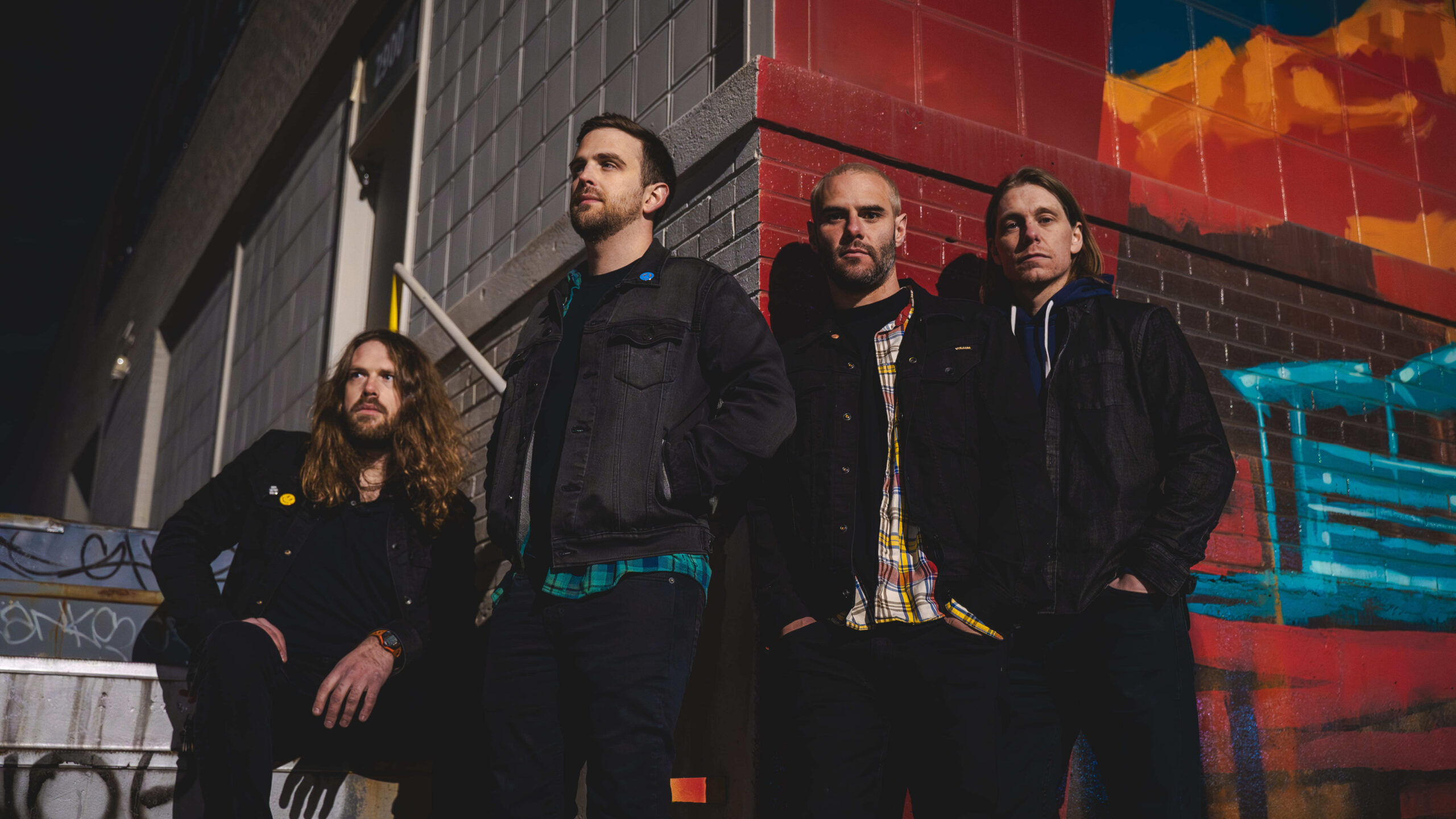 Abrams compartilha faixa título e vídeo do próximo álbum “Blue City”