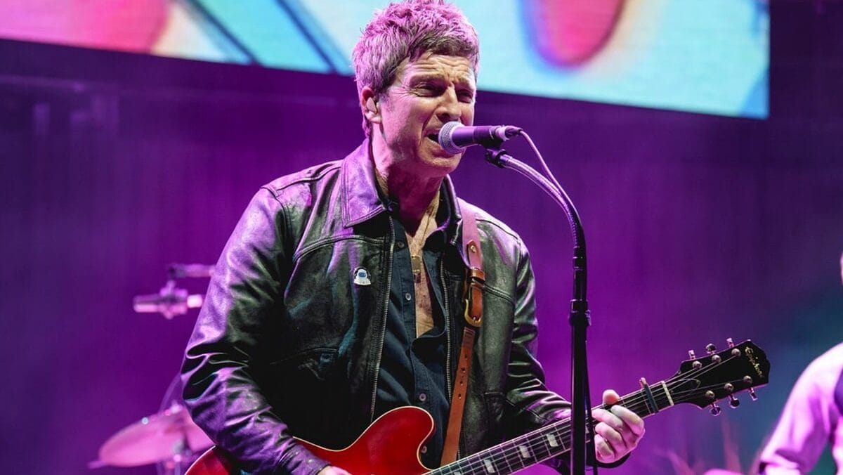 Oasis ultrapassa The Beatles em lista de álbuns de estúdio mais vendidos no Reino Unido