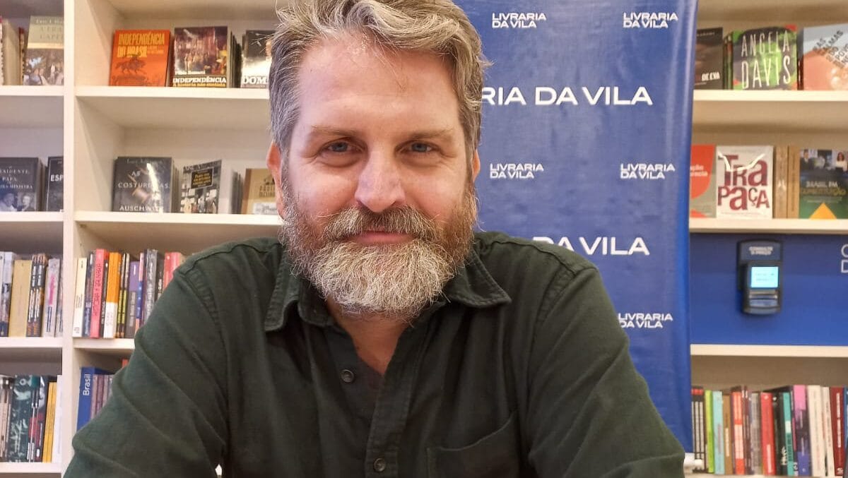 Sucesso no lançamento, podcast “Do vinil ao streaming: 60 anos em 60 discos” ganha segunda temporada