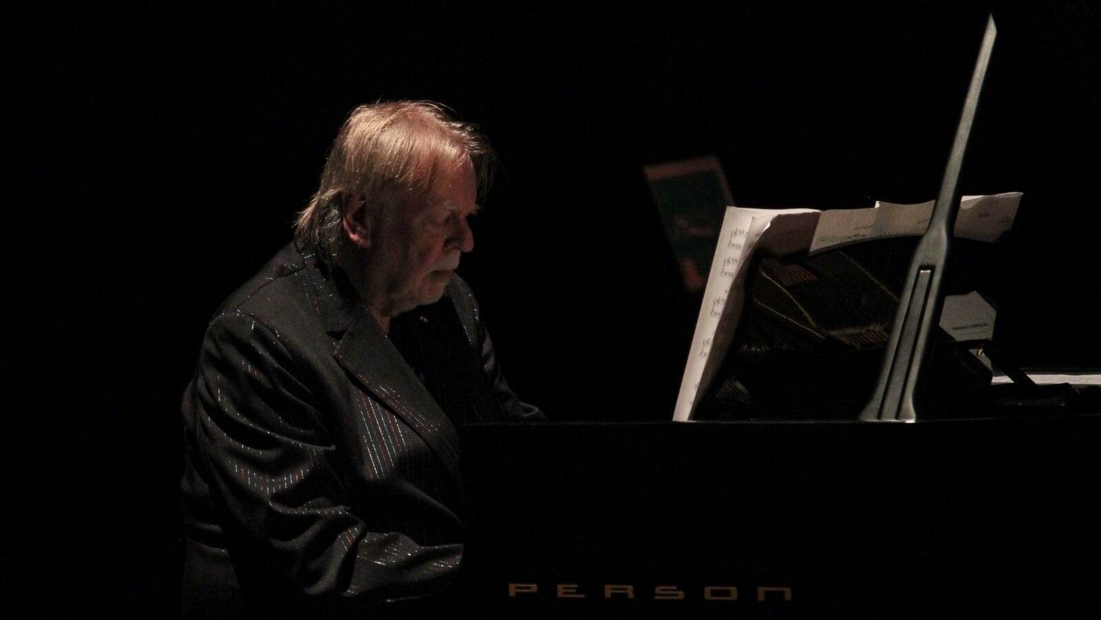 Canal Na Ponta da Agulha lança documentários sobre shows de Rick Wakeman e Licks & Maltz com Engenheiros sem CREA 