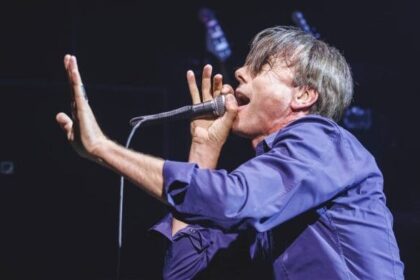 Suede está gravando seu novo álbum barulhento e cru