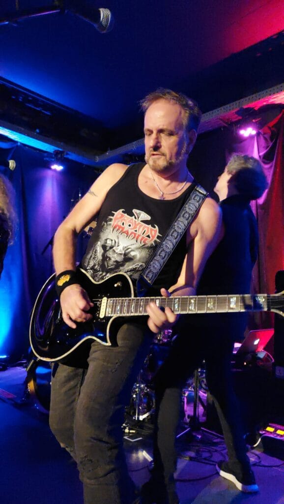 Resenha Show Praying Mantis – Vinylcafe Schwarzes Gold, Dorsten – 26/05/2024
