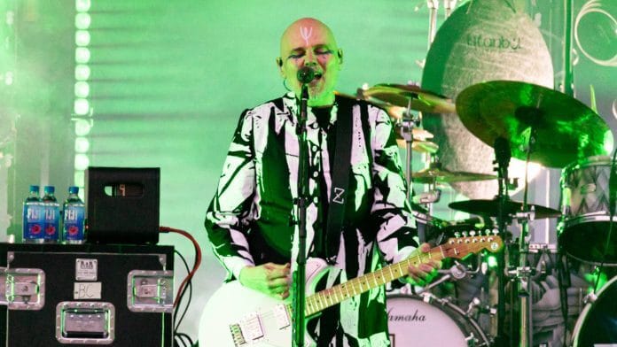 Billy Corgan esclarece comentários sobre não querer tocar sucessos do Smashing Pumpkins