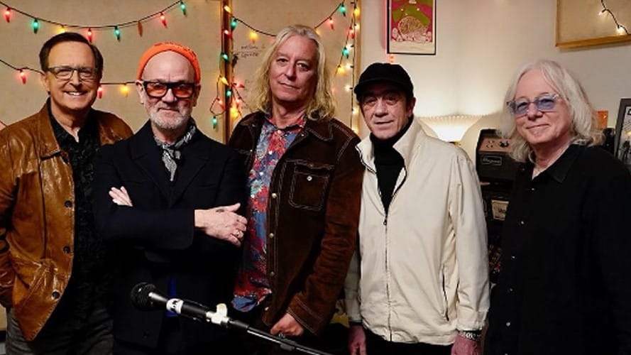 REM se reúne para primeira entrevista em 30 anos