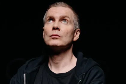 Jónsi lança ‘First Light’: álbum inspirado em trilha sonora de videogame