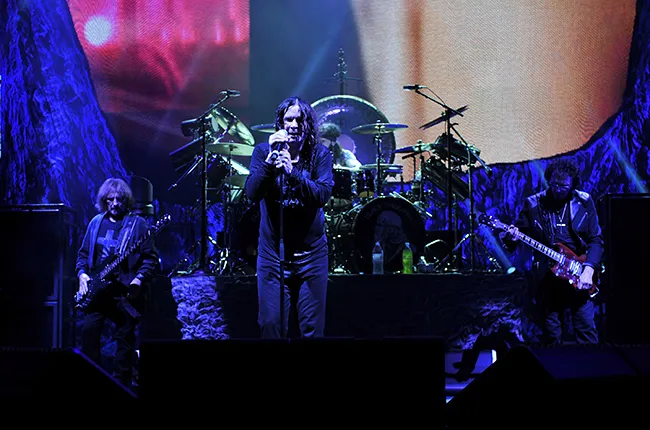 Black Sabbath, 04 de Agosto, turnês do álbum 13, ao vivo no PNC Bank Arts Center em New Jersey. Crédito: Kevin Mazur)