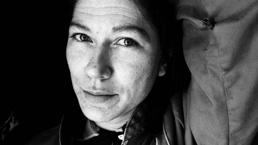 Kim Deal dos The Breeders lança novo single com gravações de Steve Albini