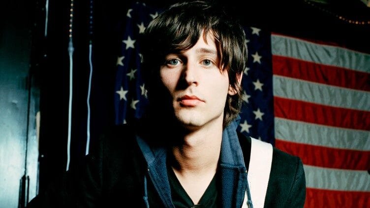 Nick Valensi, do Strokes, compartilha de surpresa novo EP do CRX