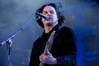 Jack White surpreende com shows secretos e turnê misteriosa