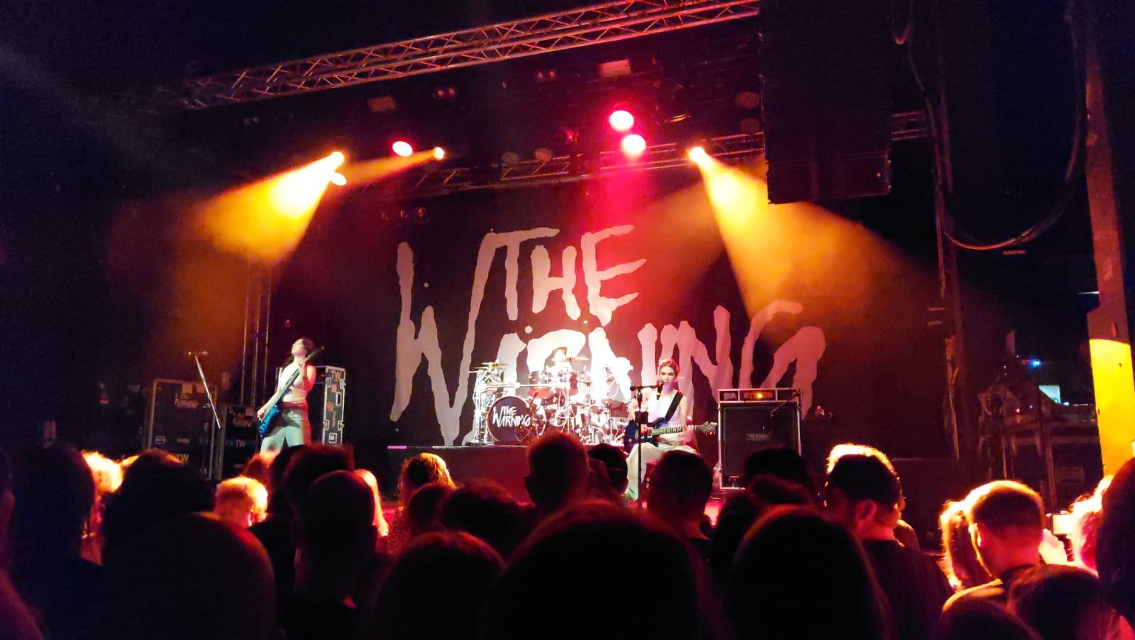 The Warning lança novo single “Ego” com clipe intenso