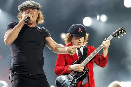 AC/DC toca último show agendado da turnê de retorno de 2024 para 82.000 fãs, assista!