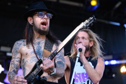 Dave Navarro revela material inédito com Taylor Hawkins