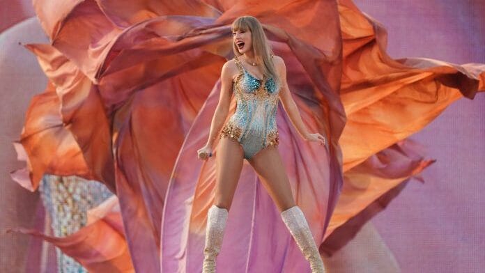 Taylor Swift retorna ao topo da Billboard 200