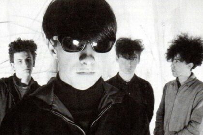 Como Bobby Gillespie (Primal Scream) acabou se tornando baterista do The Jesus and Mary Chain